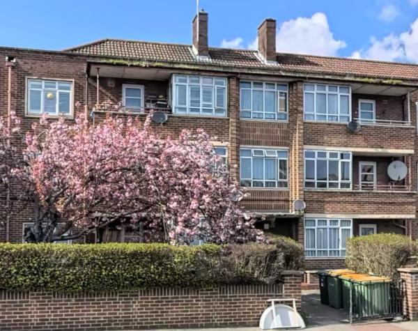 2 bedroom flat in Little Ilford House Exchange