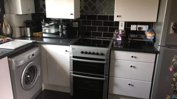 2 bedroom flat in Perth House Exchange