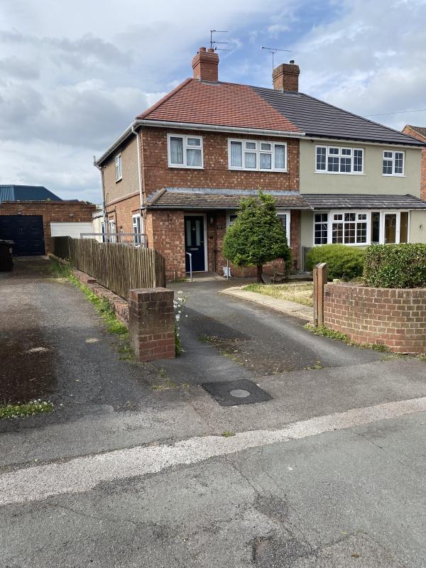 3 Bedroom house In Tettenhall Wants 3 Bedroom house In Whittington House Exchange