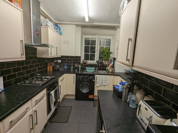 2 bedroom flat in Camberwell House Exchange