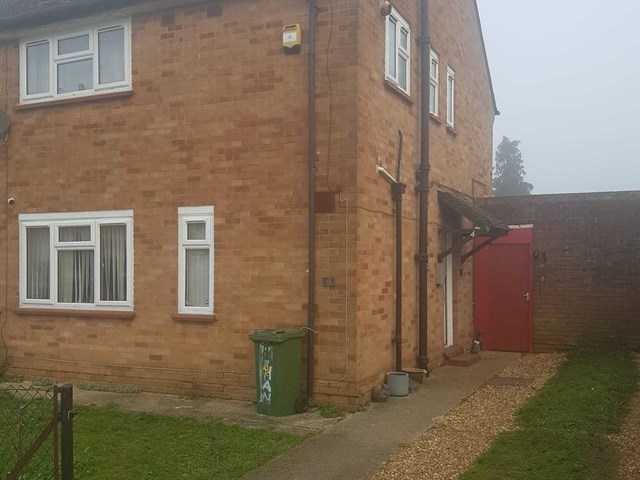 2 bedroom house in Harefield House Exchange