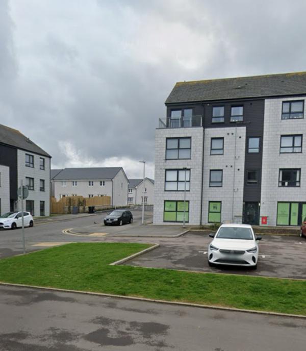 2 bedroom flat in Aberdeen House Exchange