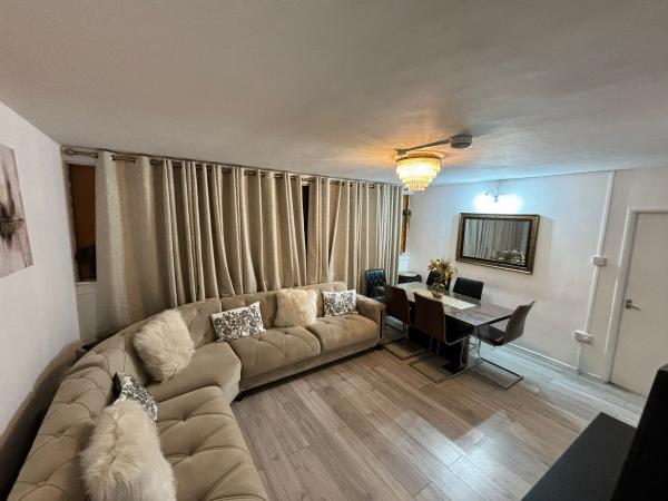 2 bedroom flat in Peckham House Exchange