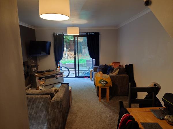 2 bedroom house in Atherstone House Exchange