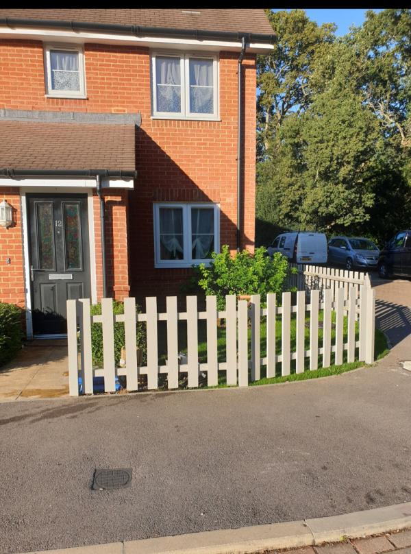 1 Bedroom house In Longham Wants 2 Bedroom flat In Charminster House Exchange