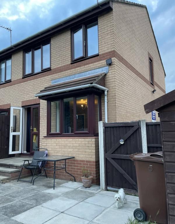 3 bedroom house in Farsley House Exchange