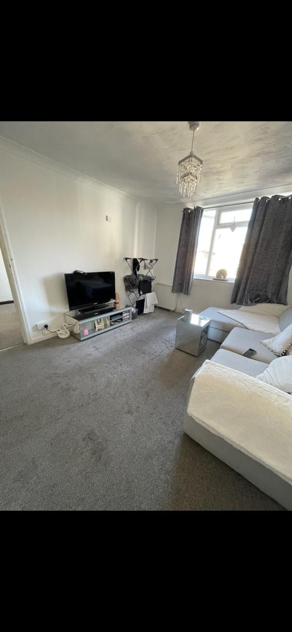 1 bedroom flat in Southend On Sea House Exchange