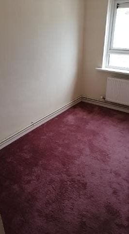 2 Bedroom flat In Bridgend Pen y Bont ar ogwr Wants 2 Bedroom flat In Pencoed House Exchange