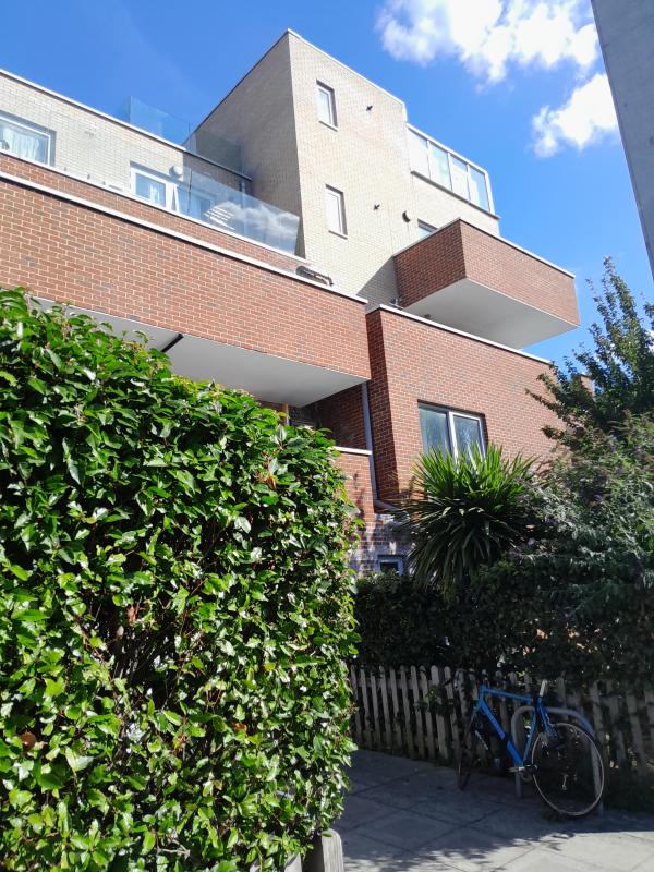 2 bedroom flat in Camberwell House Exchange