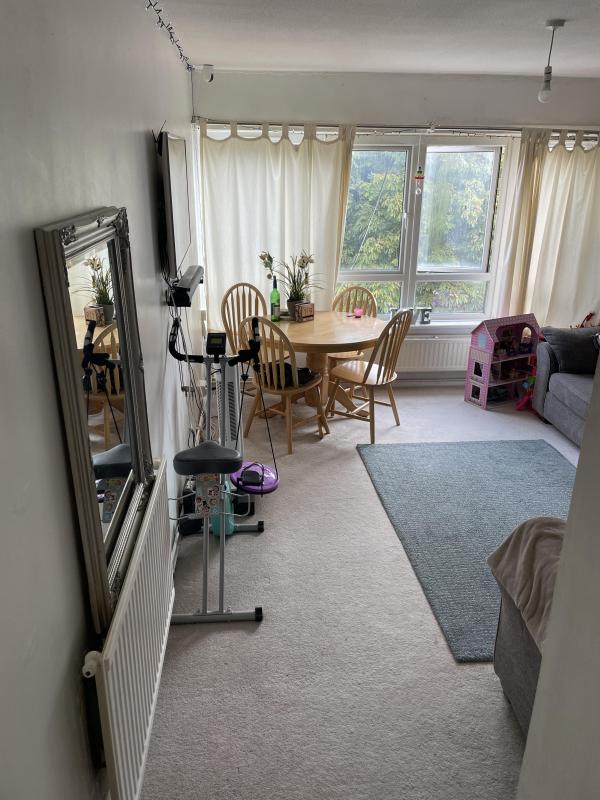 1 bedroom flat in Mitcham House Exchange