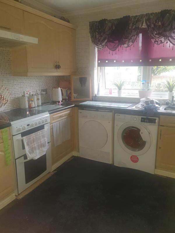 2 Bedroom maisonette In East Whitburn Wants 2 Bedroom house In Balornock House Exchange