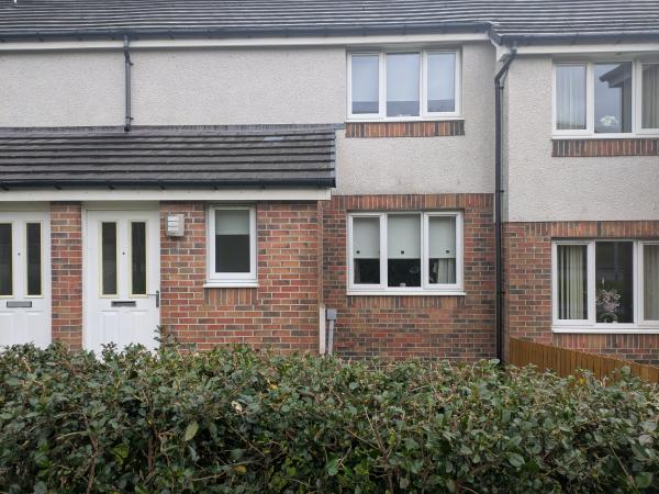 2 bedroom house in Port Glasgow House Exchange