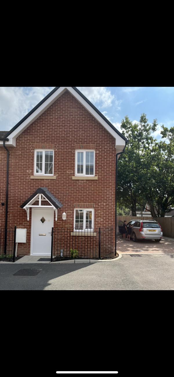 2 bedroom house in Southampton House Exchange