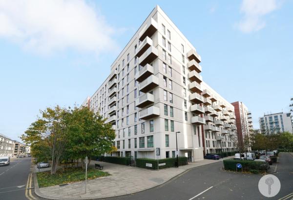 2 bedroom flat in Stratford House Exchange