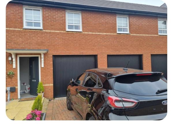 2 bedroom flat in Barton Seagrave House Exchange