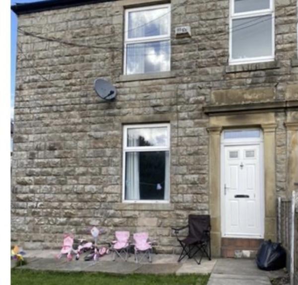 2 bedroom house in Rochdale House Exchange