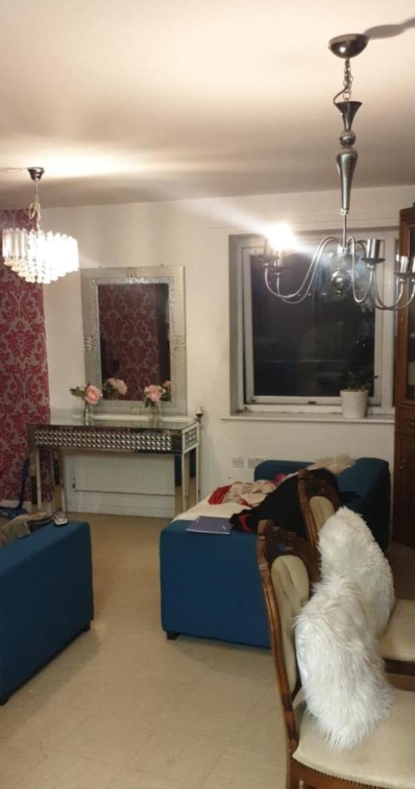 2 Bedroom house In Upper Sydenham Wants 3 Bedroom house In Mitcham House Exchange