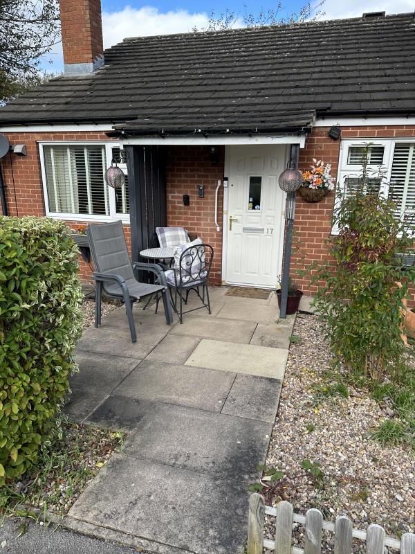 2 bedroom bungalow in Harthill House Exchange