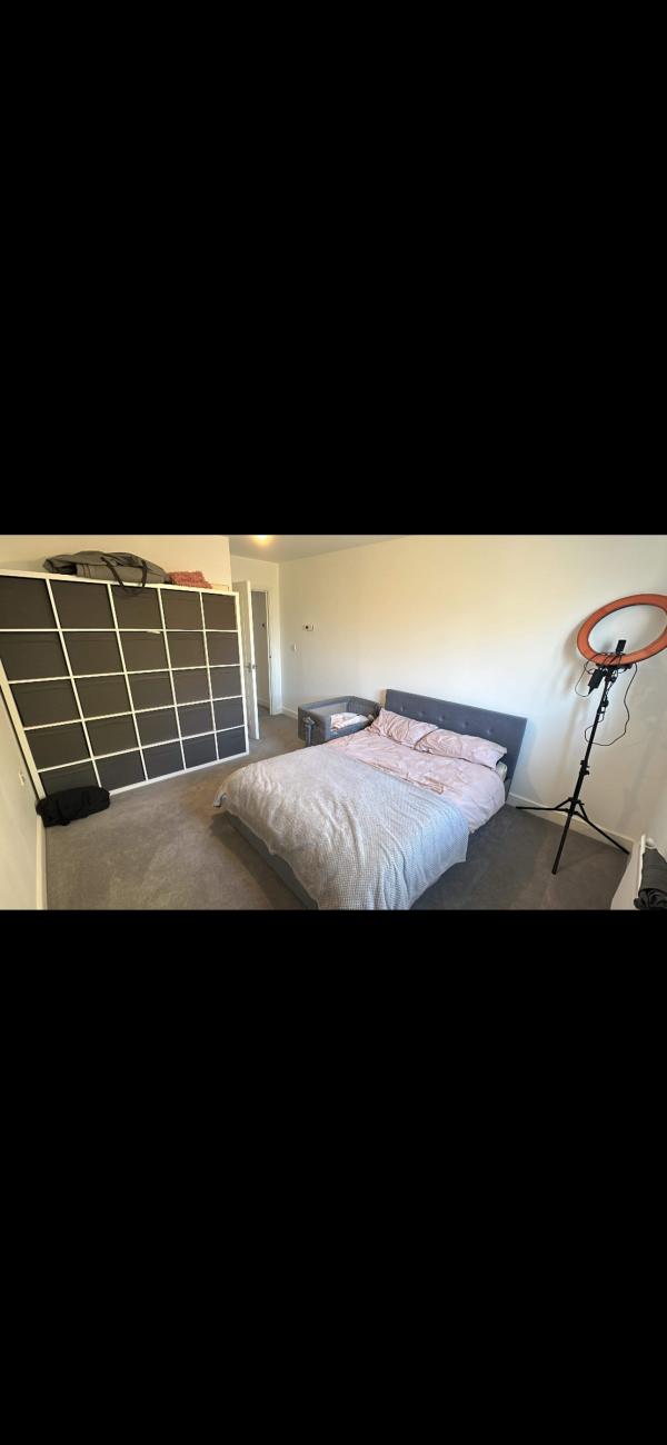2 bedrooms bedroom flat in Guildford