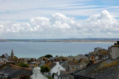 3 Bedroom house In St Ives Wants 2 Bedroom house In Falmouth House Exchange