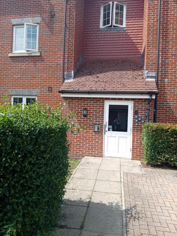 2 Bedroom flat In Lindford Wants 2 Bedroom house In Bordon House Exchange