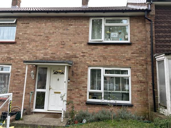 2 bedroom house in Swanscombe House Exchange