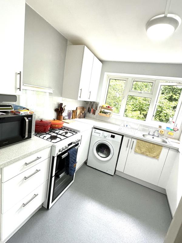 2 bedrooms bedroom flat in Enfield Lock