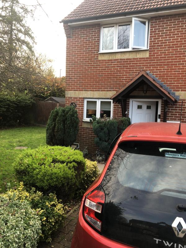 2 bedroom house in Caterham House Exchange