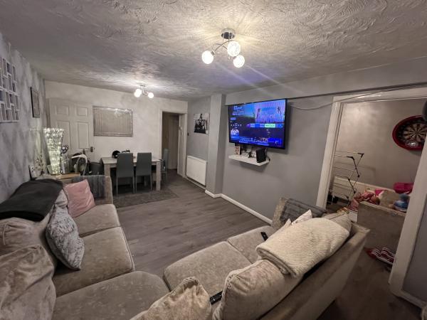 2 bedroom house in Abbots Langley House Exchange