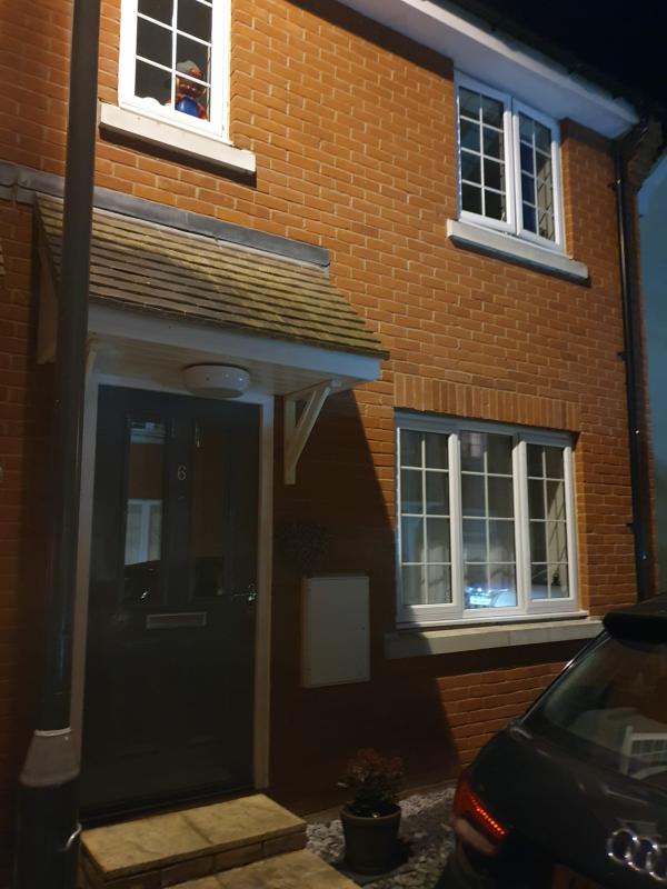 2 bedroom house in Aylesbury House Exchange