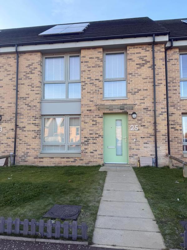 2 bedroom house in Easterhouse House Exchange