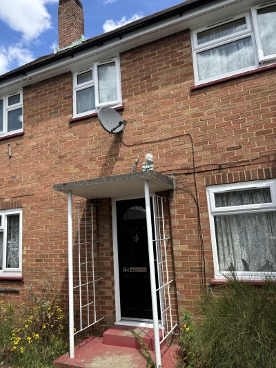 3 Bedroom house In Farnborough Wants 2 Bedroom house In Llangollen House Exchange